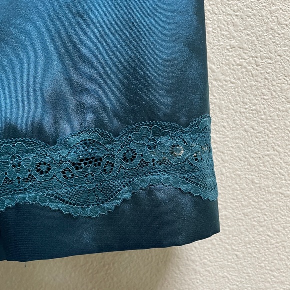 Silk Robe - Picture 6 of 8